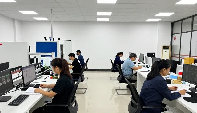 上海皇冠剑指网络科技有限公司